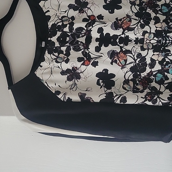 Women top back cut out size M - Picture 3 of 6